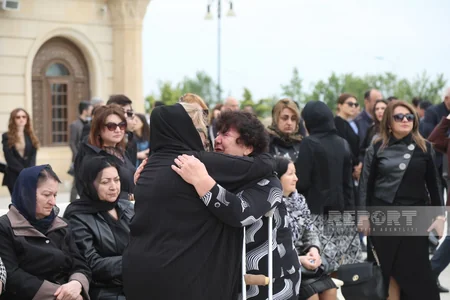 Xalq artisti Aftandil İsrafilov dəfn edilib - YENİLƏNİB-2