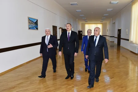 Azərbaycan Prezidenti Xətai rayonundakı 58 nömrəli məktəbdə olub - YENİLƏNİB