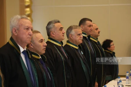 Vəkilliyə namizədlər and içib, müvafiq qərarlar qəbul edilib