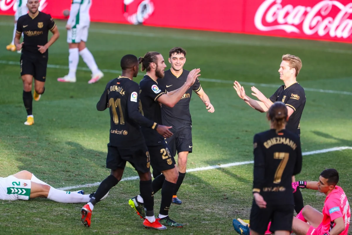 Примера: Барселона без Месси обыграла Эльче 