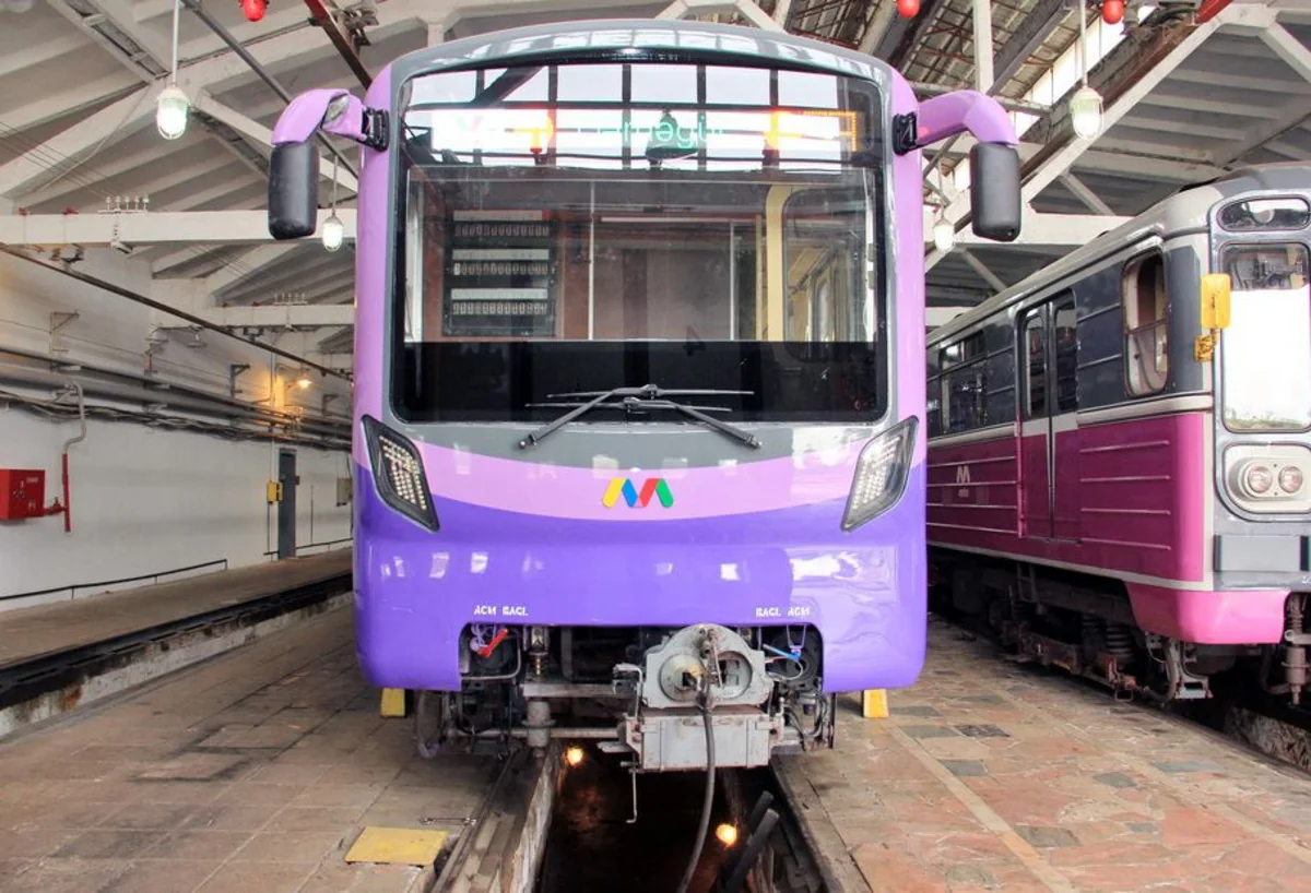 Bakı Metropoliteni xəttə ilk yubiley qatarını buraxıb - VİDEO
