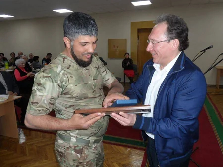 Ata Qarabağda, oğlu Ukraynada döyüşdü - didərgin ailənin tarixçəsi