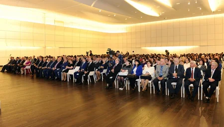 Heydər Əliyev və Azərbaycanın dövlət idarəetmə modeli mövzusunda elmi-praktik seminar keçirilib