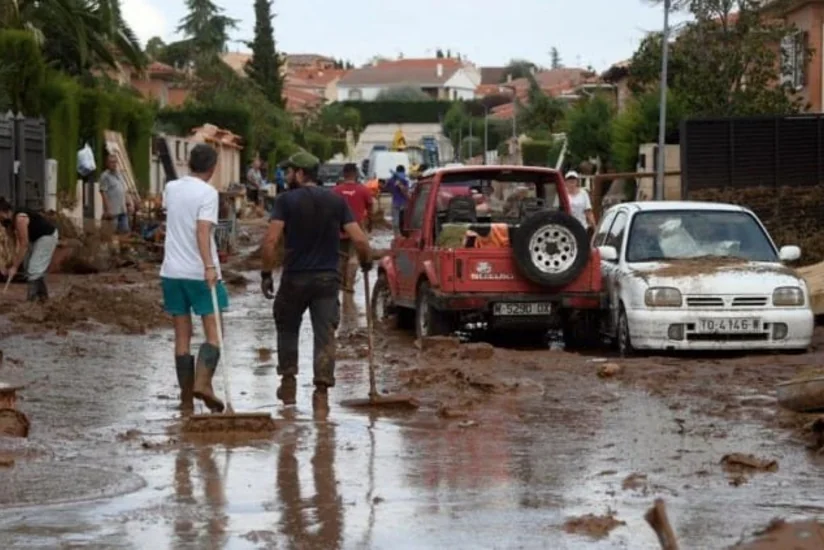 Heavy rains flood city near Madrid