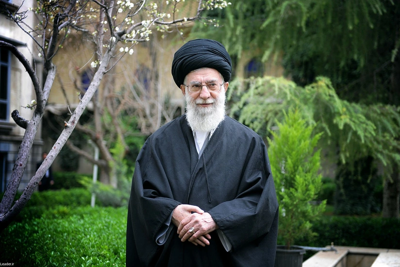 İranın ali rəhbəri: Ermənistan işğal etdiyi əraziləri Azərbaycana qaytarmalıdır
