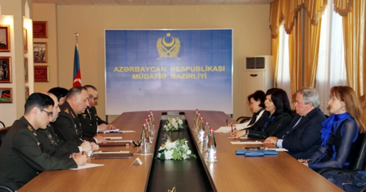 ​AŞPA məruzəçisi Müdafiə Nazirliyində olub