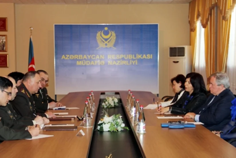 ​AŞPA məruzəçisi Müdafiə Nazirliyində olub
