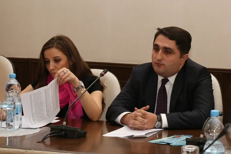 ​“Azərbaycanda qadın sahibkarlar” mövzusunda dinləmələr keçirilib