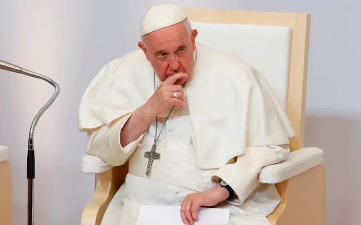 Pope Francis suffered two episodes of respiratory insufficiency, Vatican says