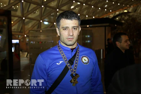 Avropa çempionatında 5 medal qazanan Azərbaycan cüdoçuları Vətənə qayıdıblar - FOTO - VİDEO