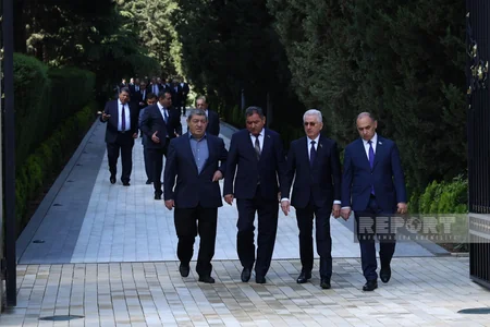 State and government officials commemorate Great Leader Heydar Aliyev - PHOTOS