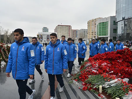 ​Представители АФФА и члены сборной Азербайджана почтили память жертв Ходжалинского геноцида