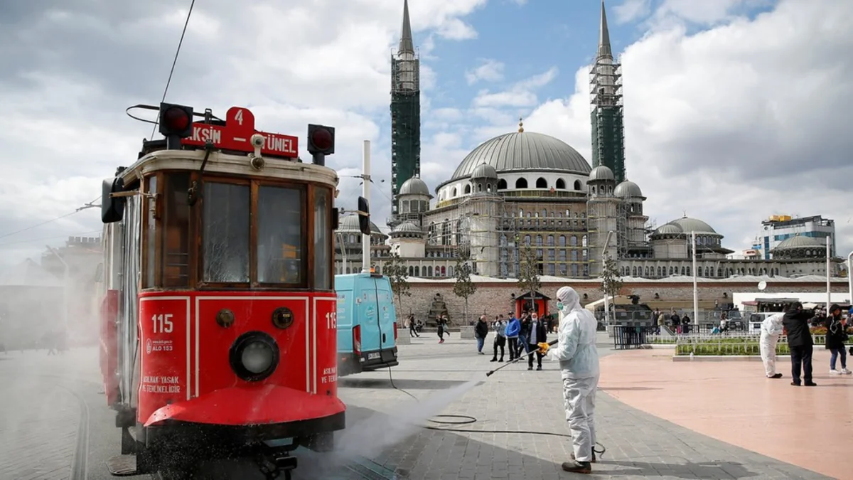 Türkiyədə koronavirus xəstələrinin sayı 194,5 min nəfəri ötdü