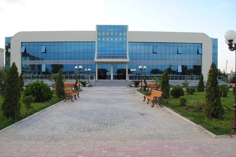 Saatlı Gənclər Evinin direktoru rüşvətə görə həbs edildi