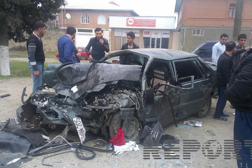 İmişlidə sürücü yük maşınının altında qalıb
