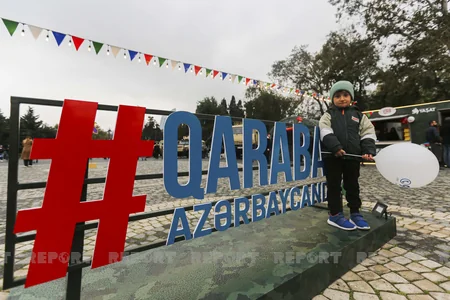 Böyük zəfərin yarmarkasından - FOTOREPORTAJ