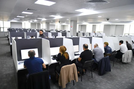 Vəkilliyə qəbulla bağlı test imtahanında uğur qazanan namizədlərin adları açıqlanıb