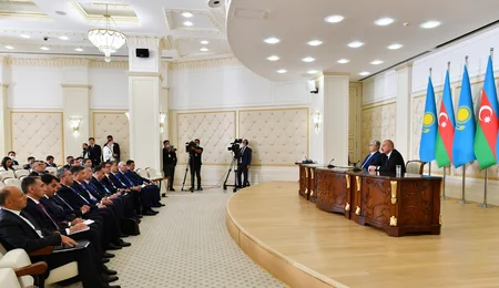 Президенты Азербайджана и Казахстана выступили с заявлениями для печати