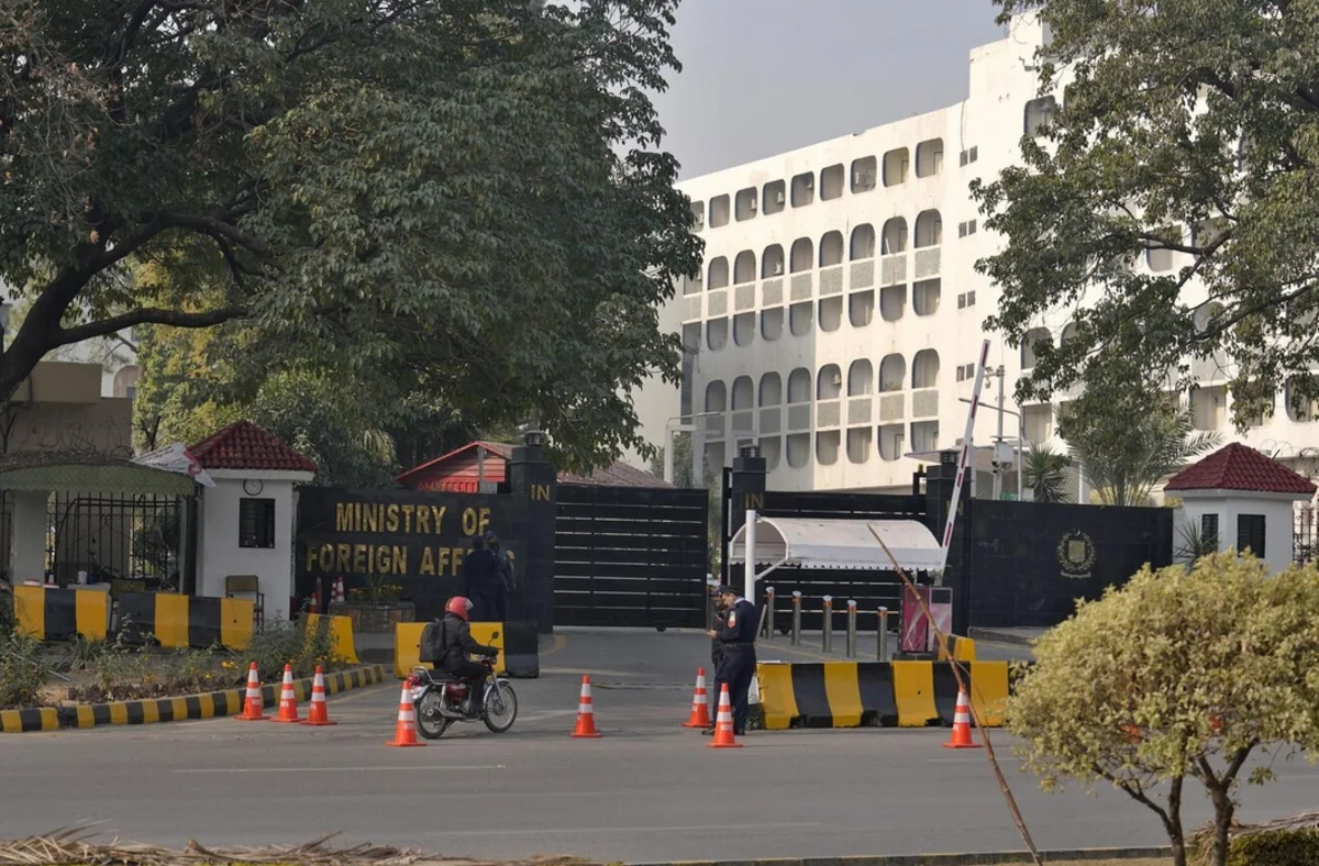 Pakistan summons Indian Chargé d'Affaires