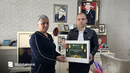 “Rabitəbank” Ramazan bayramı ərəfəsində şəhid ailələrini ziyarət edib