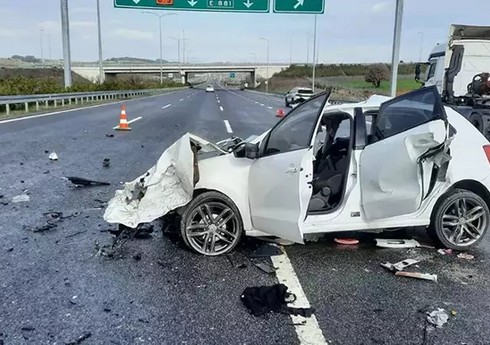 Sumqayıtda avtobus avtomobillə toqquşub, dörd nəfər xəsarət alıb