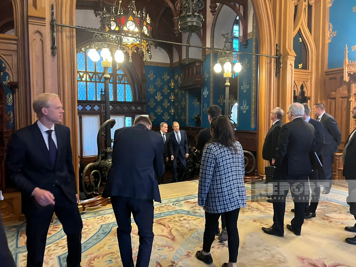 Meeting between Azerbaijani, Russian FMs gets underway