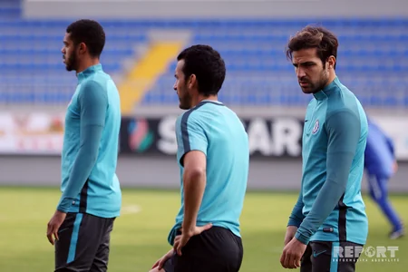 İngiltərənin Çelsi komandası Bakıda son məşqinə çıxıb