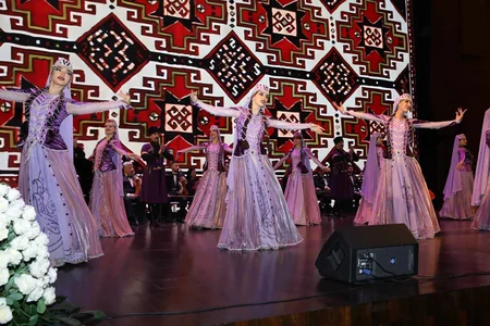 Azərbaycan Həmkarlar İttifaqları Konfederasiyası Sən elə bir zirvəsən adlı tədbir təşkil edib