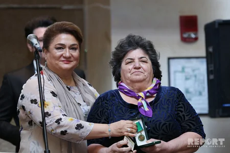 Bakıda “Azərbaycan qadınına seçki hüququ verilməsinin 100 illiyi” münasibətilə tədbir keçirilib