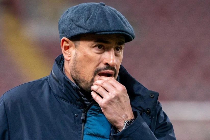 İtaliya çempionatında baş məşqçi qırmızı vərəqə alan futbolçuya hücum çəkib