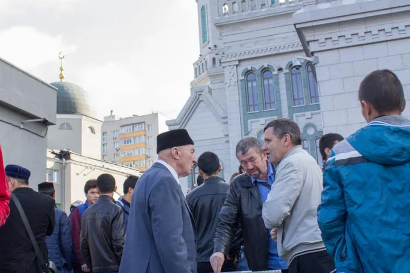 Moskvadakı Cümə məscidində Qurban bayramı qeyd olunub - FOTOREPORTAJ