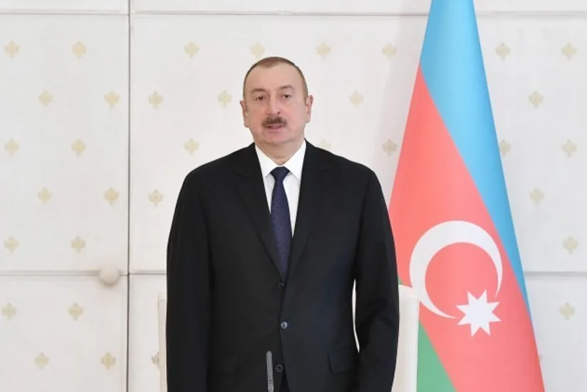 İlham Əliyev: “Gəncədən Gürcüstan sərhədinə qədər ikizolaqlı yolu dörd zolağa genişləndirməliyik”