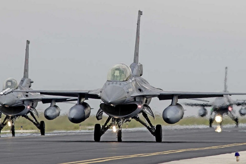 “Bloomberg”: Ukrayna “F-16” qırıcılarının ilk partiyasını alıb