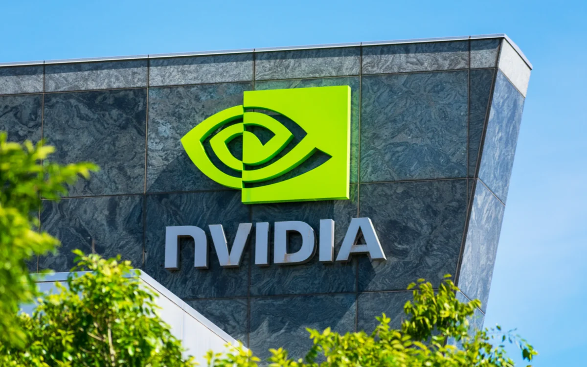 Nvidia приостановила продажи своей продукции в России