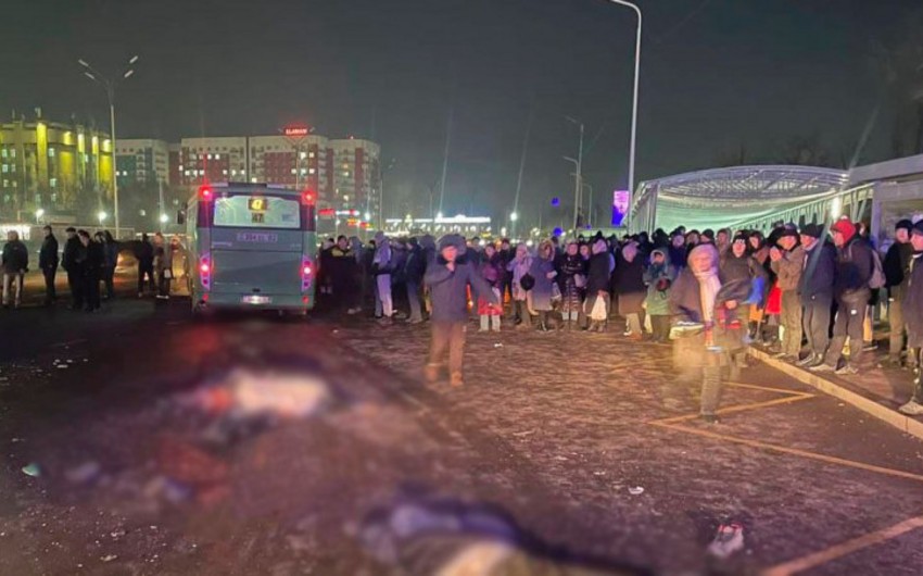 Автобус въехал в толпу людей в Алматы