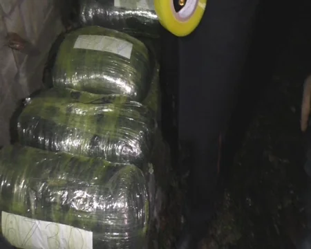 Xarici narkotacirlərin Azərbaycana göndərdiyi 19 kiloqram narkotik dövriyyədən çıxarılıb