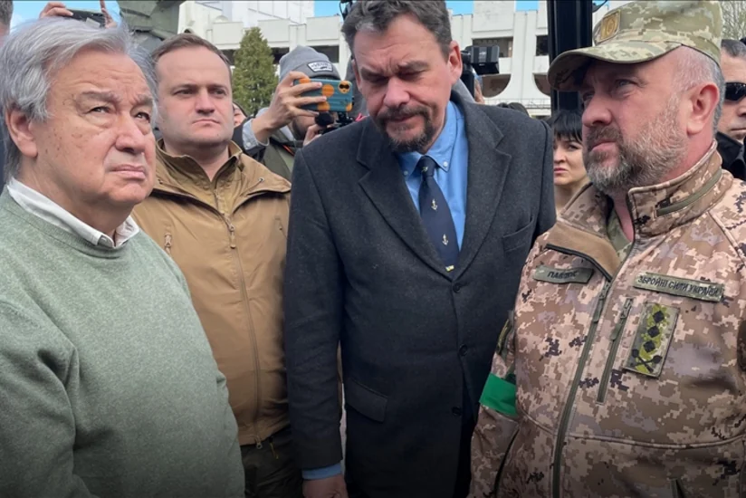 Генсек ООН приехал в освобожденный поселок Украины