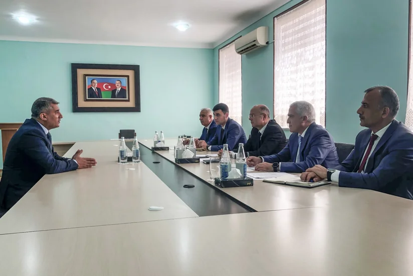 Energetika naziri Naxçıvanda vətəndaşları qəbul edib