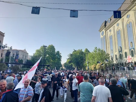Tbilisidə “Gürcü arzusu”nun təşkilatçılığı ilə aksiya keçirilir