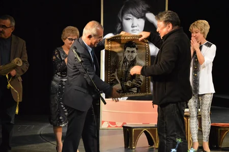 Kalmık teatrının Bakıya qastrol səfəri başa çatıb