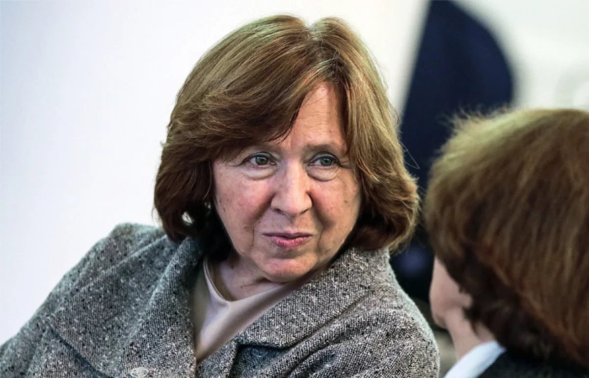 ​Ədəbiyyat üzrə Nobel mükafatı Belarus yazıçısına verilib