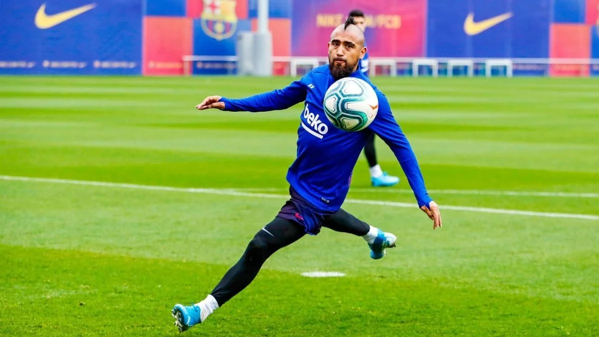 Barselonanın baş məşqçisi futbolçunun komandadan ayrılmasını istəməyib