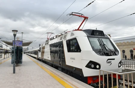 President Ilham Aliyev viewed passenger train to run on Baku-Tbilisi- Kars railway route