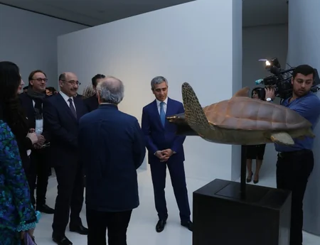 Heydər Əliyev Mərkəzində fransız heykəltəraş Mauro Kordanın sərgisi açılıb