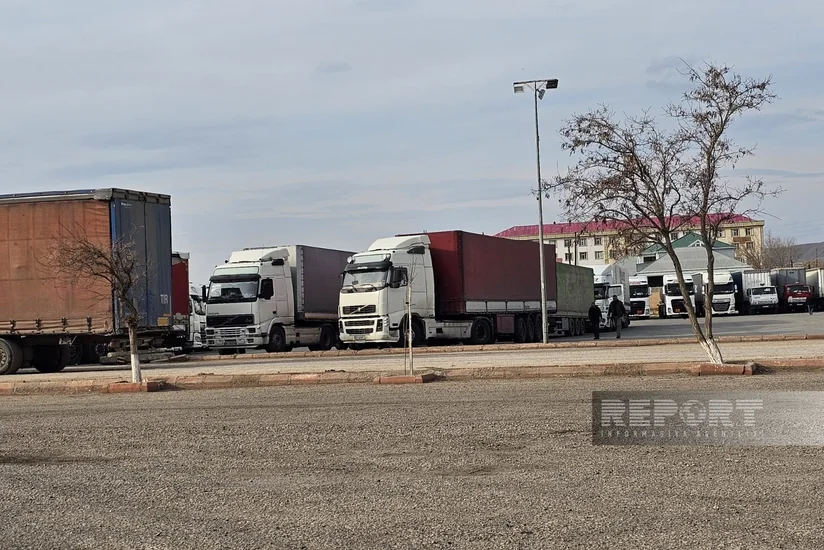 Naxçıvan Baş Gömrük İdarəsi postlarda yaranan sıxlığa aydınlıq gətirib