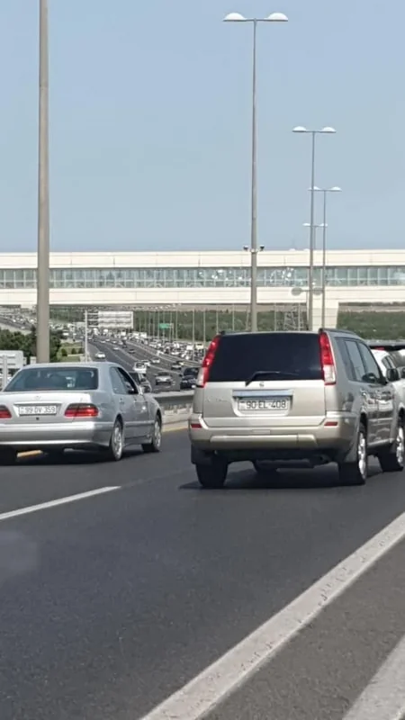 Hava limanı-Mərdəkan avtomagistralında tıxac yaranıb