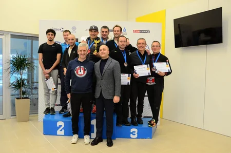 Su İdmanı Sarayında akvatlon yarışı keçirilib