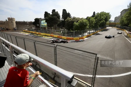 “Formula 1”: Azərbaycan Qran-prisinin qalibləri mükafatlandırılıblar - FOTOREPORTAJ