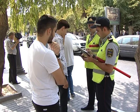 Bakıda yeraltı və yerüstü keçidlərdən istifadə etməyən piyadalara qarşı reyd keçirilib - VİDEO