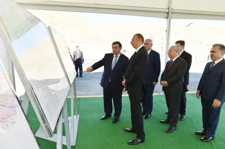 Prezident İlham Əliyev Xızı və Siyəzən rayonlarına səfər edib